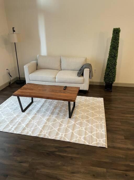 Downtown Living 1Br W/ Free Parking Garage Apartamento Houston Exterior foto